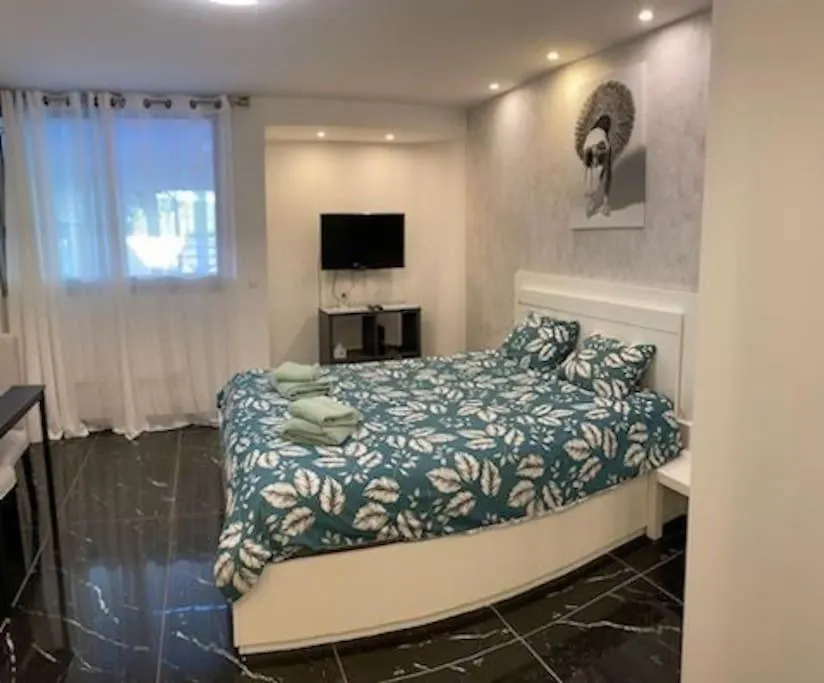 Studio Saint-Laurent-du-Var